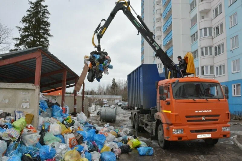 Вывоз бытового мусора в Махачкале с погрузкой в октябре