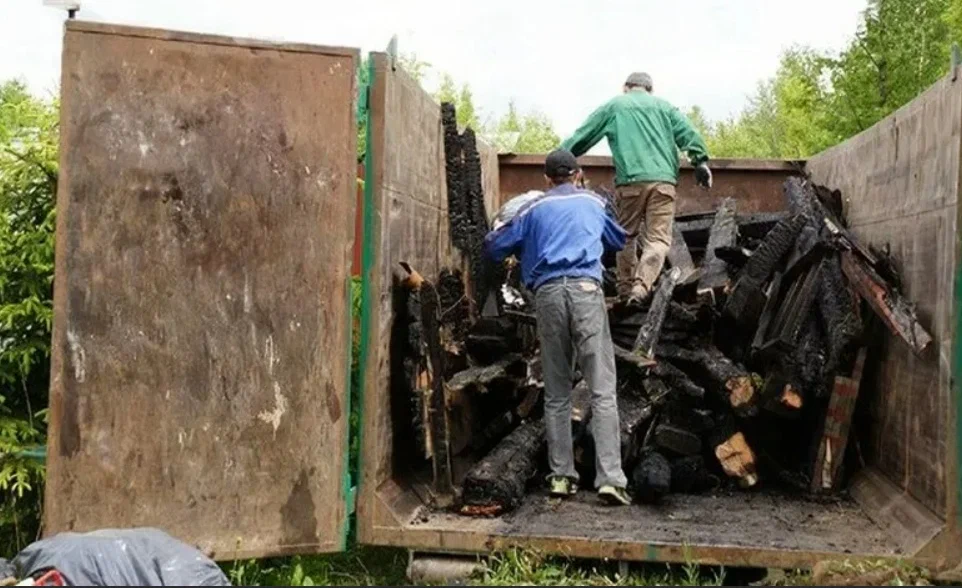 Вывоз мусора после пожара в Махачкале от ПроМусор — уборка, утилизация, цена от 2537 руб