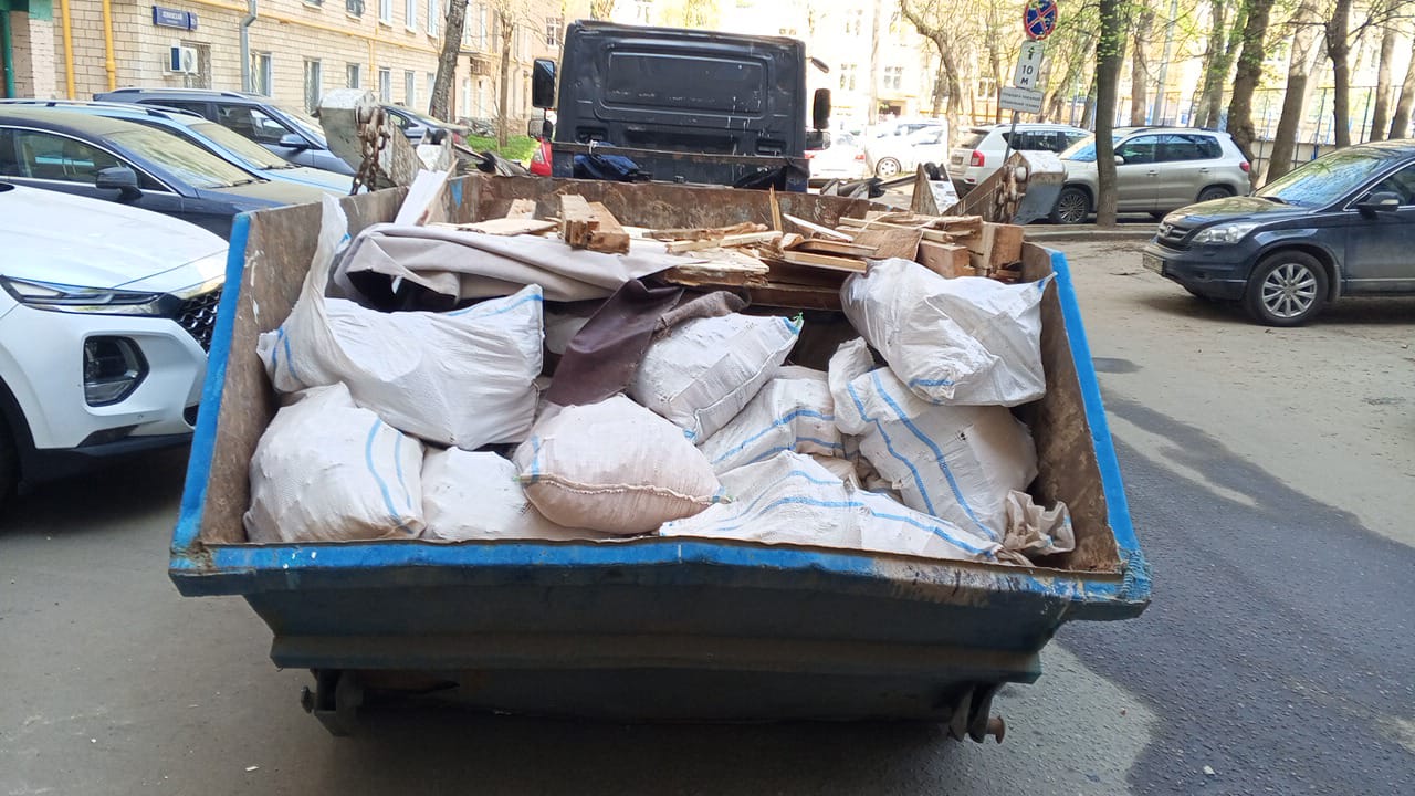 Вывоз мусора из магазина в Махачкале в октябре