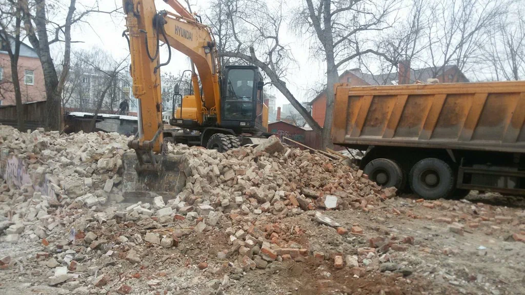 Вывоз мусора ОССиГ с выездом в Махачкале в октябре