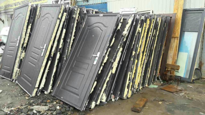 Вывоз металлических дверей с утилизацией в Махачкале в октябре