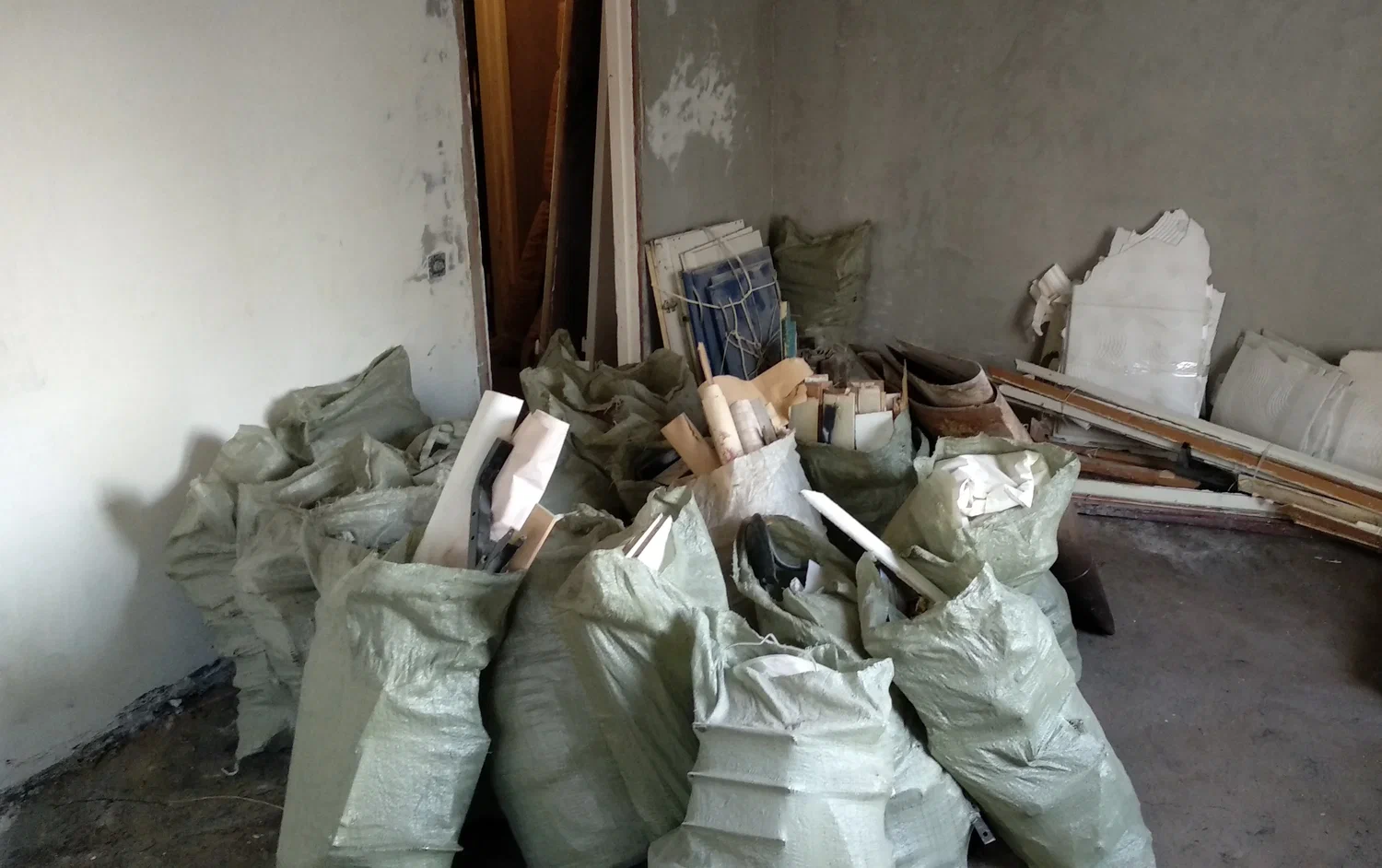 Уборка строительного мусора с вывозом и утилизацией в Махачкале в октябре
